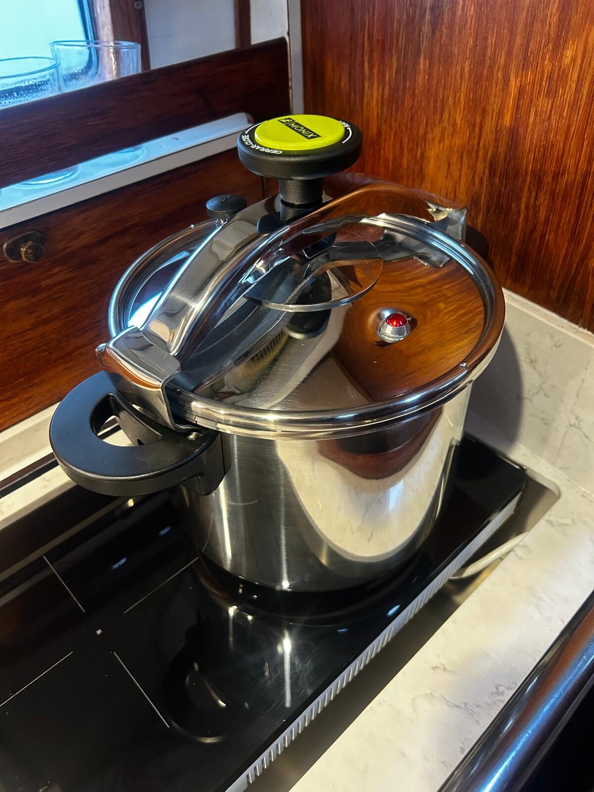 Cooking on the induction hob aboard Gran Blau