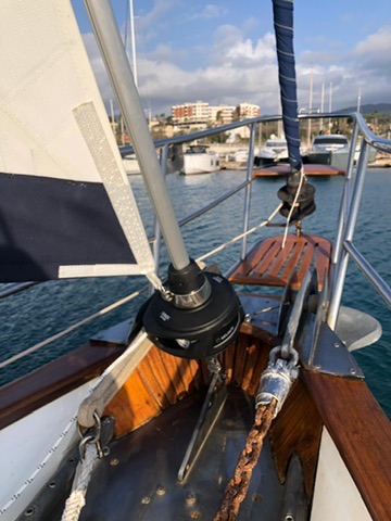 Seldén furler drum at the bow of Gran Blau